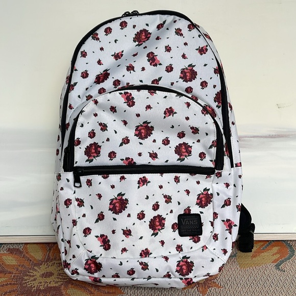 VANS Ranger 2 Prints Roses White Women's Backpack VN0A7UFM3KS
NWT - Picture 3 of 16